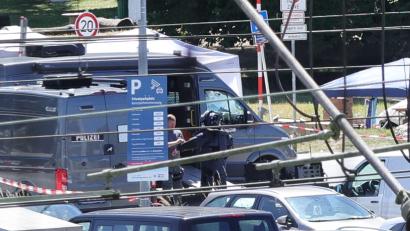 Bild: Förster/swd-medien/dpa
Die Polizei fand bei Durchsuchungen einen verdächtigen Gegenstand, der sich später aber als ungefährlich herausstellte.