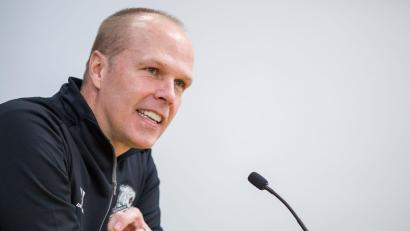 Bild: Daniel Karmann/dpa
Ice-Tigers-Sportdirektor Stefan Ustorf freut sich über einen Neuzugang. (Archivbild)
