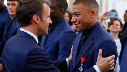 Bild: Francois Mori/AP Pool/dpa
Keine Ambitionen in der Politik: Kylian Mbappé möchte nach seiner aktiven Karriere nicht die Branche wechseln. (Archivbild)