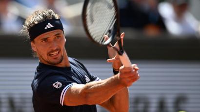 Bild: Emma Da Silva/AP/dpa
Alexander Zverev gewann mit seinem brasilianischen Kumpel Marcelo Melo in Halle die erste Runde im Doppel. (Archivbild)