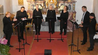 Bild: Heidi Kurz
"Invitation of Sound" traten in der Laurentiuskirche in Kürmreuth auf.