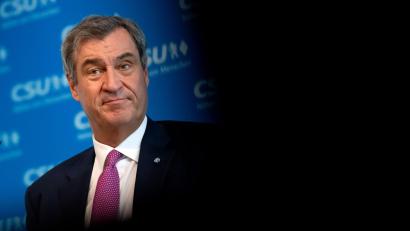 Bild: Sven Hoppe/dpa
CSU-Chef Söder warnt vor parteiinternen Streitereien und will seiner Partei mit einem Zehn-Punkte-Plan zu neuer Geschlossenheit verhelfen.