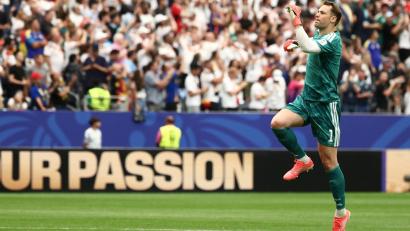 Bild: Christian Charisius/dpa
Manuel Neuer analysiert den klaren Startsieg der Fußball-Nationalmannschaft.