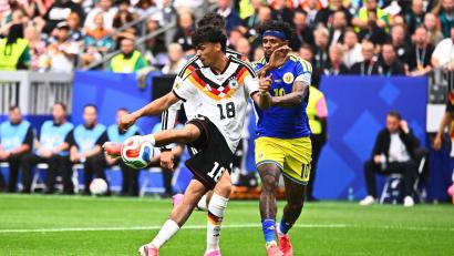 Bild: Tom Weller/dpa
Der Kümmersbrucker Nathaniel Brown ist der Shootingstar nach dem ersten WM-Spiel der Deutschen. Angeblich steht das Talent vor einem Wechsel zum FC Bayern.