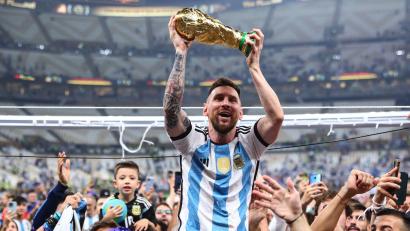 Bild: Tom Weller/dpa
Hält Lionel Messi die Trophäe am 19. Juli wieder hoch? (Archivbild)