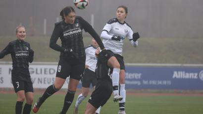 Archivbild: Dieter Jäschke
Das Landesliga-Duell zwischen dem 1. FC Schwarzenfeld (schwarz) und dem SV Neusorg wird es künftig nicht mehr geben. Der 1. FCS ist in die Bezirksoberliga abgestiegen.