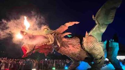 Archivbild: Heike Unger
Der Further Drache spielte schon beim Oberpfalztag in Amberg eine zentrale Rolle. Jetzt hat er die Veranstaltung nach Furth geholt.