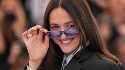 Bild: Andreea Alexandru/Invision/AP/dpa
Renate Reinsve spielt im Horrorfilm „Backrooms“ mit. (Archivbild)