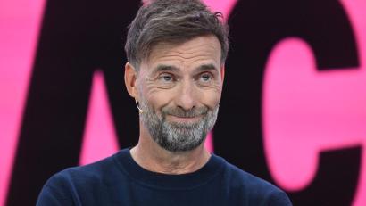 Bild: Felix Hörhager/dpa
Besonderes Treffen zum 59. Geburtstag: Jürgen Klopp. (Archivbild)