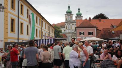 Archivbild: Konrad Rosner
Das Waldsassener Bürgerfest im Herzen der Klosterstadt zieht alle Jahre Tausende Besucher an.