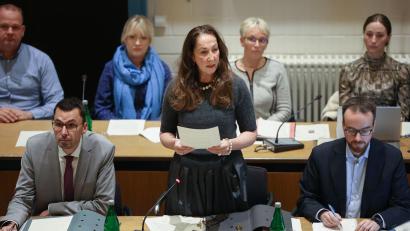 Bild: Christoph Reichwein/dpa
Gegen die Tochter der Bürgermeisterin Iris Stalzer ist Anklage erhoben worden. (Archivbild)