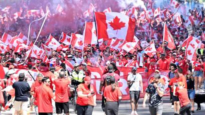 Bild: Jon Blacker/Canadian Press via ZUMA Press/dpa
Kanadas Fans sollen ihr Team zum ersten WM-Sieg der Historie pushen. (Archivbild)
