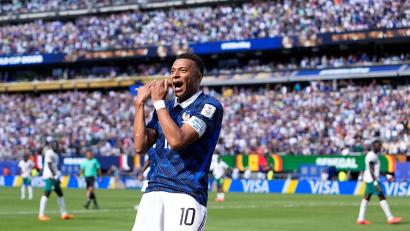 Bild: Frank Franklin II/AP/dpa
Der Topstar unter den vielen Stars der Franzosen: Kylian Mbappé.