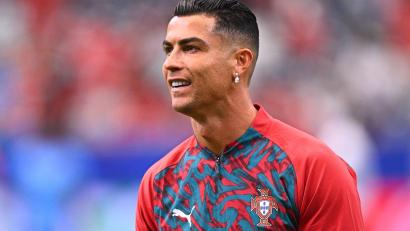 Bild: Tom Weller/dpa
Ronaldo ist der älteste jemals bei einer WM eingesetzte Startelf-Spieler.