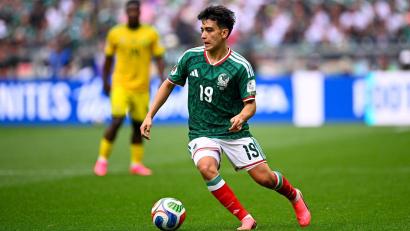 Bild: Tom Weller/dpa
Gilberto Mora, 17 Jahre jung, gilt als Fußball-Wunderkind.