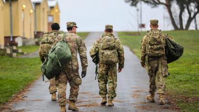 Archivbild: Staff Sgt. Ronald Lee
Landtagsabgeordneter Harald Schwartz macht sich Gedanken, wie es mit den Truppenübungsplätzen bei einem möglichen Abzug der US-Streitkräfte weitergehen könnte.
