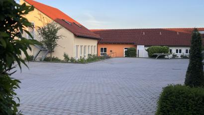 Bild: Marianne Moosburger
Auch de Ammerthaler Grundschule wird einen Mensaanbau bekommen.