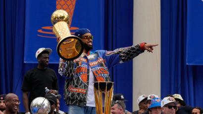 Bild: Yuki Iwamura/AP/dpa
Zum ersten Mal seit mehr als 50 Jahren haben die Knicks einen NBA-Titel gewonnen.