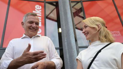 Bild: Michael Bahlo/dpa
Jan van Aken und Ines Schwerdtner haben die Linke seit 2024 aus dem Umfragetief geführt.