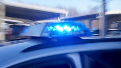 Bild: Marcus Brandt/dpa
Die Polizei verfolgte ein flüchtiges Auto in Nürnberg. (Symbolbild)