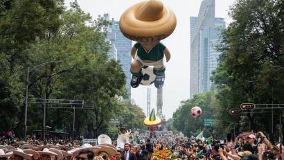Bild: Felix Marquez/dpa
In Mexiko wird die WM mit einer Parade gefeiert. (Archivbild)