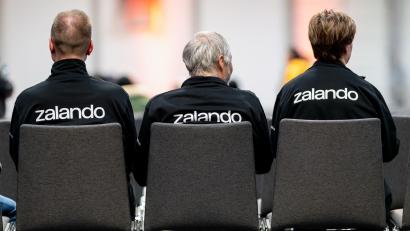 Bild: Jacob Schröter/dpa
Über den Sozialplan bei Zalando in Erfurt wird nun in einer Einigungsstelle verhandelt. (Illustration).