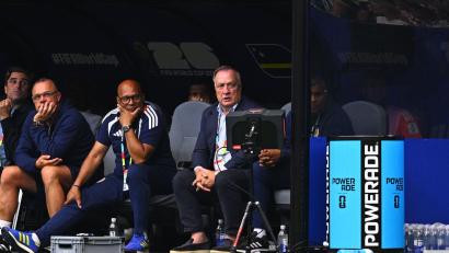 Bild: Tom Weller/dpa
Dick Advocaat hofft mit Curaçao gegen Ecuador auf ein besseres Ergebnis. (Archivbild)
