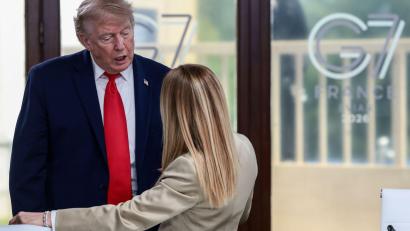 Bild: Evelyn Hockstein/Pool Reuters/AP/dpa
Donald Trump legte im Streit mit der italienischen Regierungschefin nach, Meloni konterte. (Archivfoto)