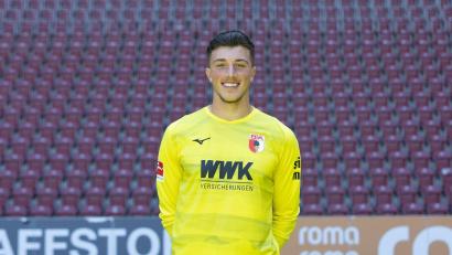 Bild: Christian Kolbert/dpa
Lubik verlängert in Augsburg - spielt aber erst in der Heimat weiter. (Archivbild)