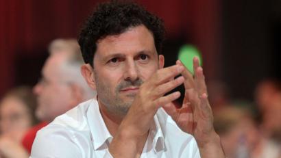 Bild: Michael Bahlo/dpa
Linken-Chef Luigi Pantisano entschuldigt sich für Äußerungen über die CDU. (Archivbild)