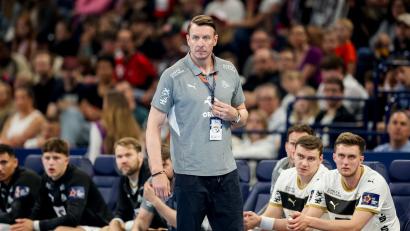 Bild: Philipp Szyza/dpa
Die Zeit von Trainer Filip Jicha beim THW Kiel ist abgelaufen. (Archivbild)