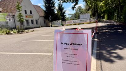 Bild: Gabi Schönberger
Mit strengeren Regeln will die DJK Weiden dafür sorgen, dass Mitglieder des Vereins zuverlässig auf dem Privatparkplatz parken können.
