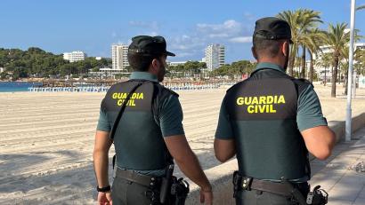 Archivbild: Guardia Civil/Europapress/dpa
Die Polizei sucht noch nach der Beute.