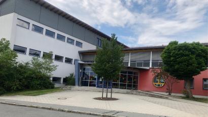 Bild: Eva Seifried
Damit in Mantel mehr Hortplätze zur Verfügung stehen, gibt es einige Umbaumaßnahmen in der Grundschule.