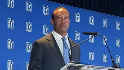 Bild: Doug Ferguson/AP/dpa
Tiger Woods bei der Pressekonferenz in Cromwell.
