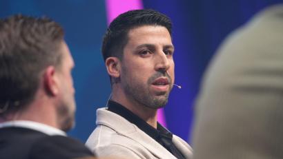 Bild: Marcus Brandt/dpa
Der frühere Weltmeister Sami Khedira sieht speziell Vorteile für Spätzünder. (Archivbild)