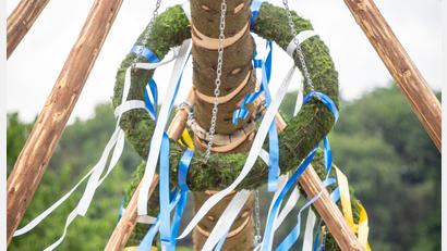 Symbolbild: Mike Radowsky
Das Baumaufstellen gehört zu jeder Kirwa. Die Machbarkeitsstudie für ein geplantes Kirwamuseum in Amberg-Sulzbach ist abgeschlossen. Die Ergebnisse werden am 10. Juli präsentiert.