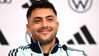 Bild: Federico Gambarini/dpa
Nadiem Amiri findet den WM-Hit der deutschen Fans gut.