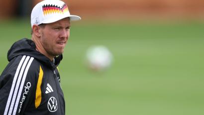 Bild: Jan Woitas/dpa
Julian Nagelsmann schaut beim DFB-Training ganz genau hin.