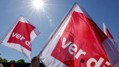 Symbolbild: Thomas Banneyer/dpa
Die Gewerkschaft Verdi ruft die Beschäftigten der Sparda Bank Ostbayern zu einem ganztägigen Warnstreik auf.