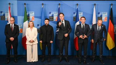 Bild: Ben Stansall/Pool AFP/AP/dpa
Ein E5-Treffen auf Spitzenebene gab es zuletzt 2025 - damals mit dem ukrainischen Präsidenten Selenskyj. (Archivbild)