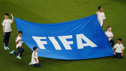Bild: Mike Egerton/PA Wire/dpa
Die FIFA richtet ein Jugendturnier in Aserbaidschan aus. (Archivbild)