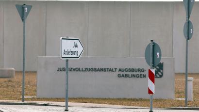 Bild: Karl-Josef Hildenbrand/dpa
Vorfälle wir in der JVA Gablingen sollen sich künftig nicht mehr wiederholen. (Archivbild)