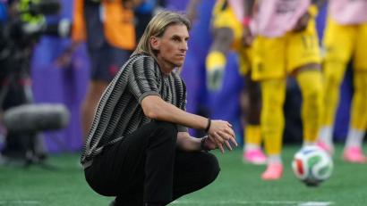 Bild: Ed Zurga/AP/dpa
Ecuador-Trainer Sebastián Beccacece steht unter Druck. (Archivbild)