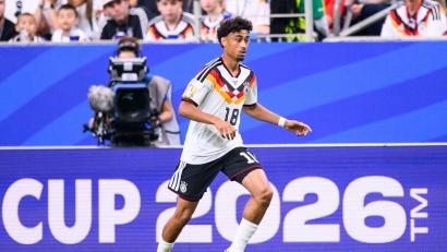 Archivbild: Tom Weller/dpa
Derzeit kickt Nene Brown für die Nationalmannschaft. Sein Wechsel von Eintracht Frankfurt zum FC Bayern steht nun auch fest.