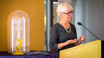 Bild: Susan Batten-Seidl
Barbara Lanzinger bei ihrer beeindruckenden Dankesrede, in der sie ihre große Freude über den Frauenpreis zum Ausdruck brachte.