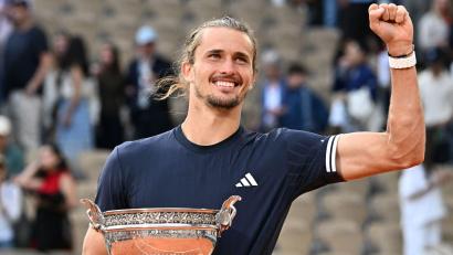 Bild: Emma Da Silva/AP/dpa
Alexander Zverev will auch in Wimbledon weit kommen. (Archivbild)