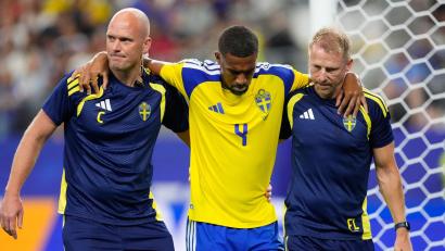 Bild: Tony Gutierrez/AP/dpa
Für den verletzten Schweden Isak Hien ist die WM vorzeitg vorbei.