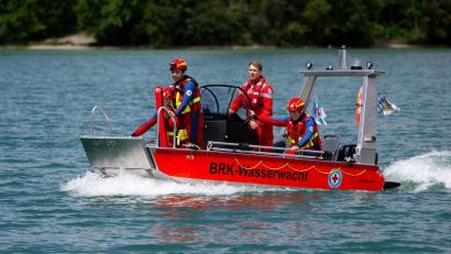 Bild: A4366 Sven Hoppe/dpa
Taucher der Wasserwacht finden den toten 23-Jährigen in etwa acht Metern Tiefe. (Symbolbild)