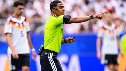 Bild: Tom Weller/dpa
Pfeift erneut ein deutsches WM-Spiel: Jalal Jayed. (Archivbild)